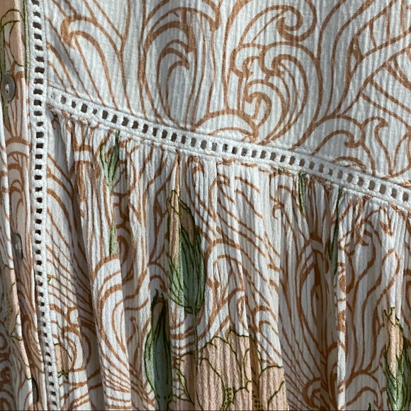 Anthropologie Akemi + Kin Veria Crinkle Rayon Blend Top - Picture 6 of 7